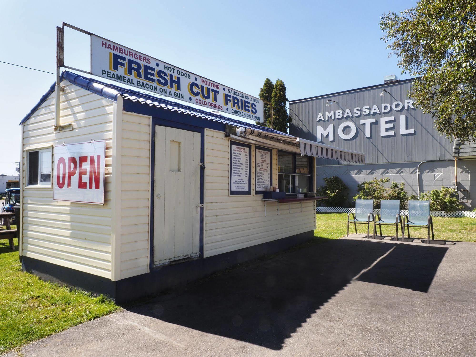 Ambassador Motel Sault Ste. Marie Exterior photo